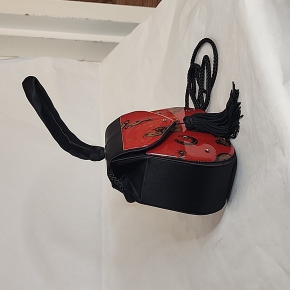 Vtg‎ Angela Frascone Black Red Satin Resin Purse Western Motif tassel bling - Picture 2 of 7